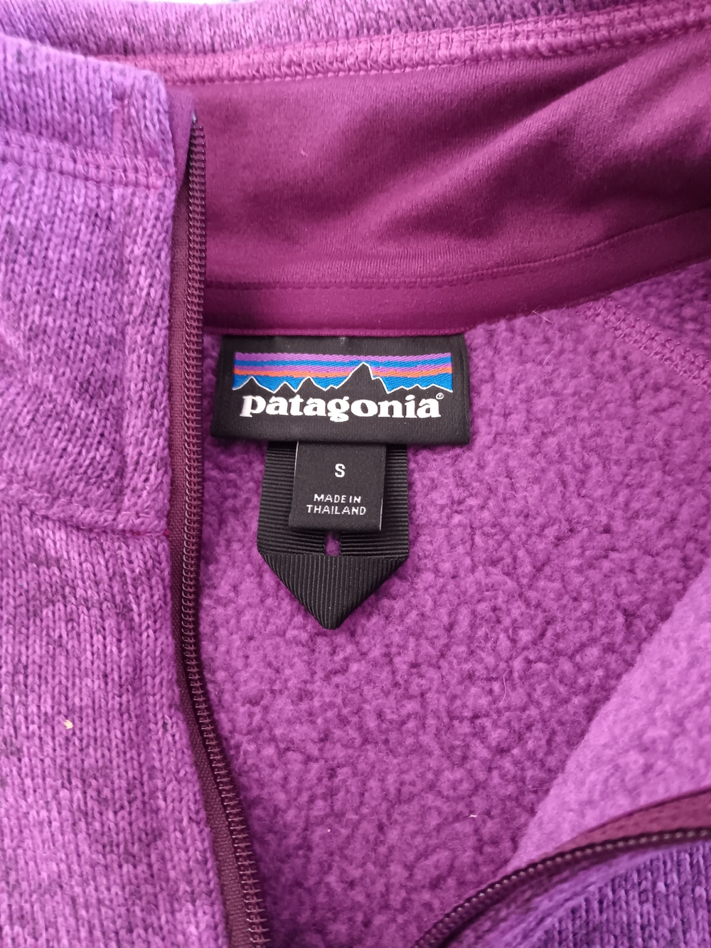 Patagonia Women's Purple Fleece Jacket Size S.